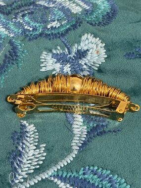 Goldtone PreOwned Unique Barrette